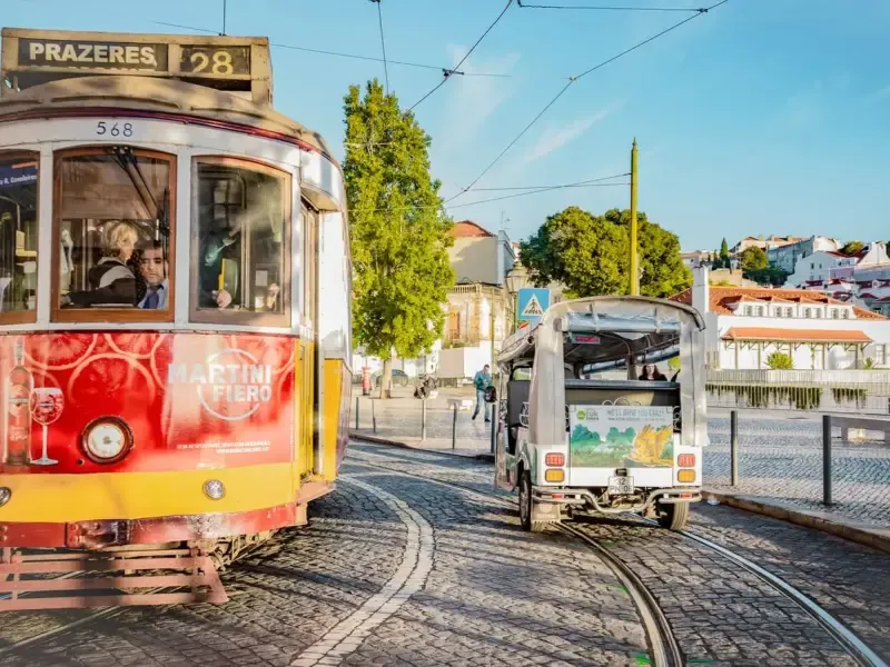 Lisbon: Follow the Tram 28 TukTuk Tour - Main