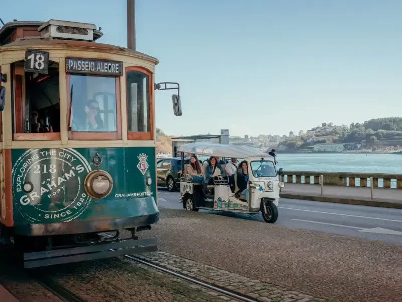 image 4 - Tour Porto Tuk Tuk: Clérigos, Cénicos e Miradouros - 3H ou 4H