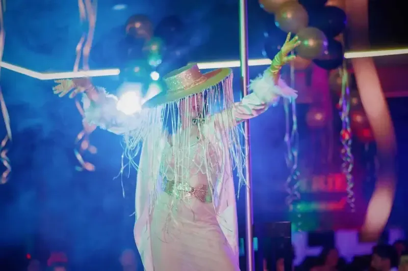 Restaurante Lingerie Porto - Espetáculo de Cabaré com Jantar - 2