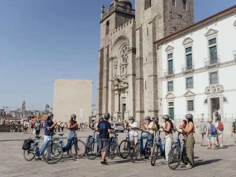 Passeio guiado de 3 horas pelos principais pontos turísticos do Porto em bicicleta elétrica - Main