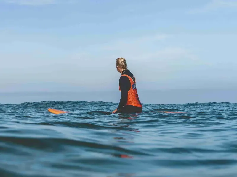 image 4 - Clase privada de surf en Lisboa: ¡domina el arte del surf hoy!