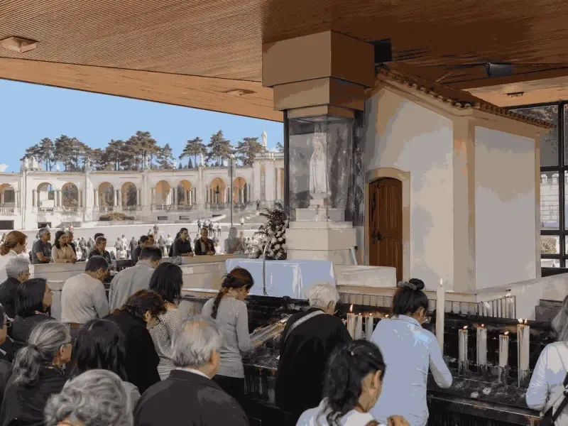 From Lisbon: Shared Tour to Fátima, Óbidos, Batalha and Nazaré - 3