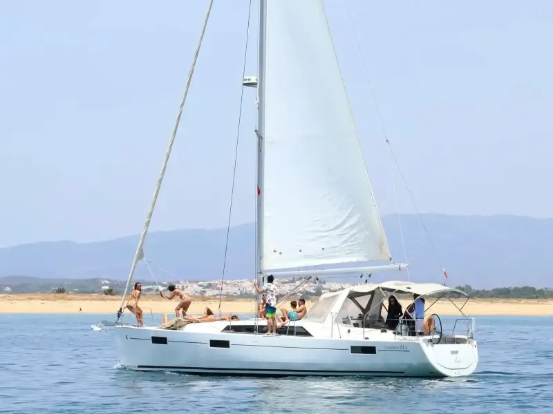 Beneteau Oceanis 41.1 - Alquiler de yate privado - Main