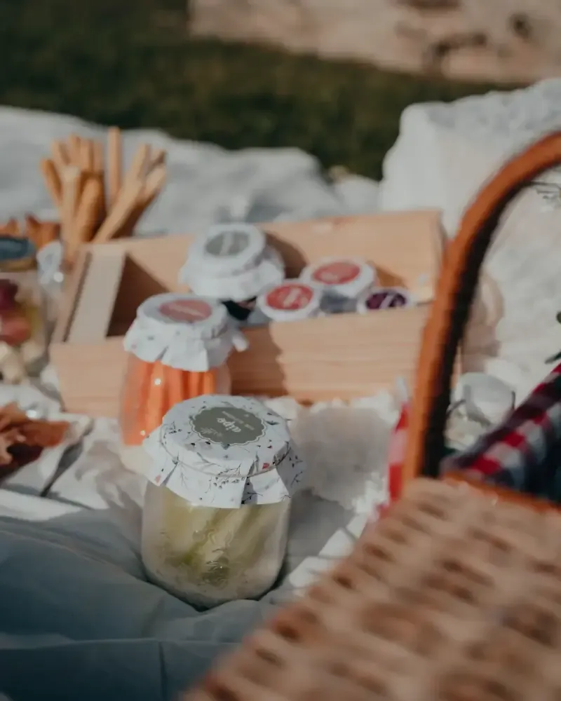 image 5 - Almiara Picnic