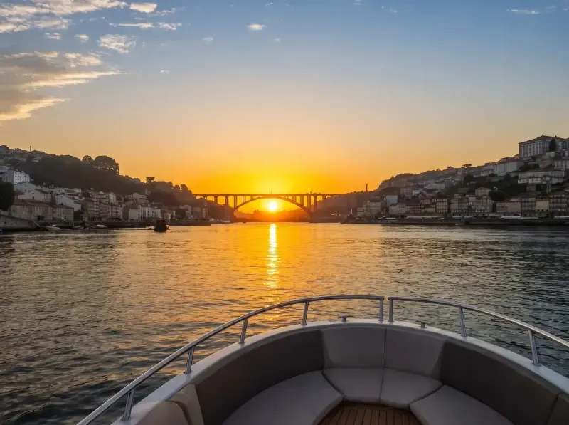 Experiência de passeio privado de iate ao pôr-do-sol no Douro com transfer do hotel. - Main