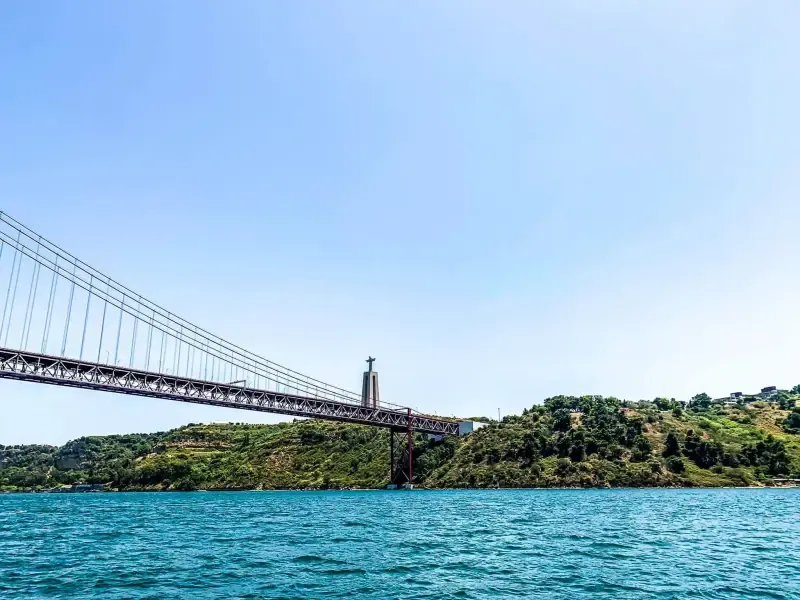 image 5 - VIP Catamaran - Private Tour in Lisbon