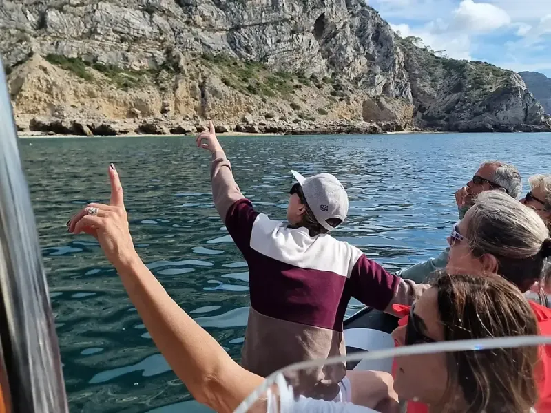 image 5 - Excursión en barco por la costa de Arrábida y deliciosa experiencia gastronómica frente al mar.