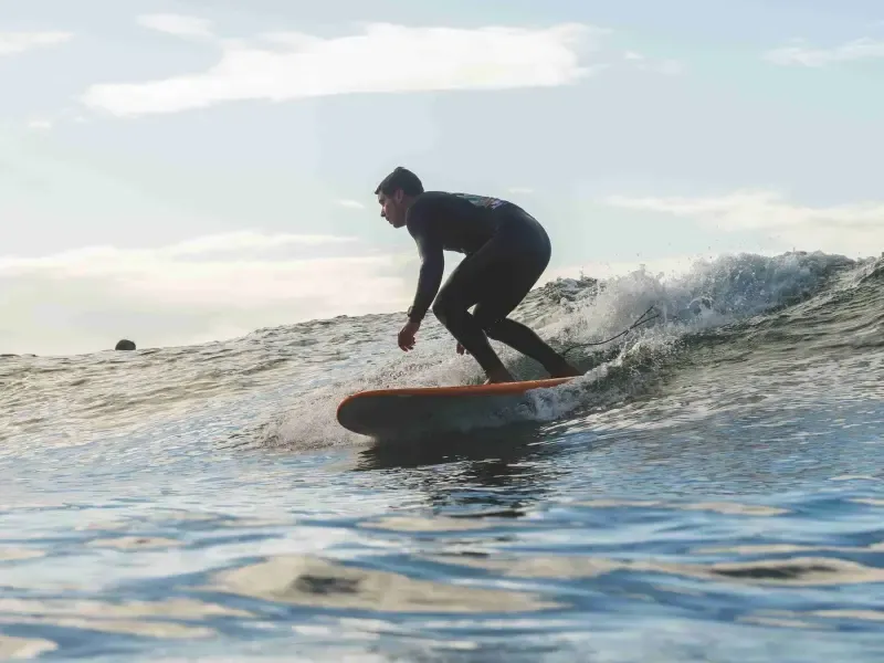 image 5 - Clase privada de surf en Lisboa: ¡domina el arte del surf hoy!