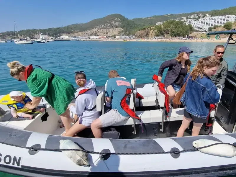 image 4 - Excursión en barco por la costa de Arrábida y deliciosa experiencia gastronómica frente al mar.