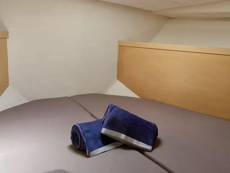 image 4 - Sunset Private Yacht Charter - Be Happy