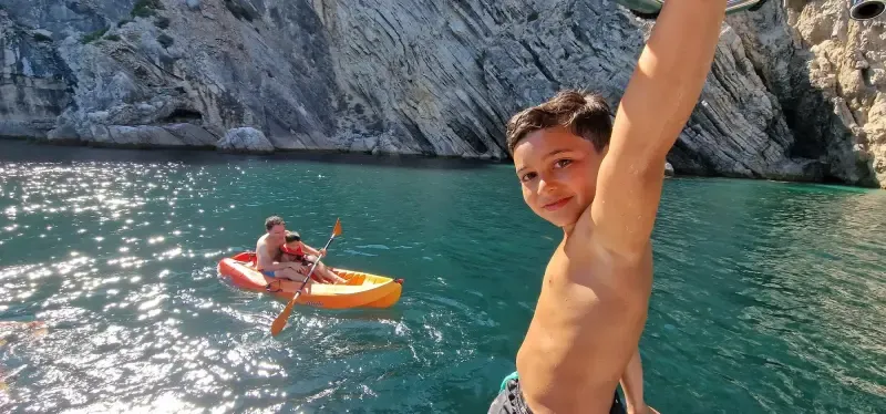 Explore Sesimbra's Wild Beaches and Scenic Caves on a Memorable Boat Tour - 2