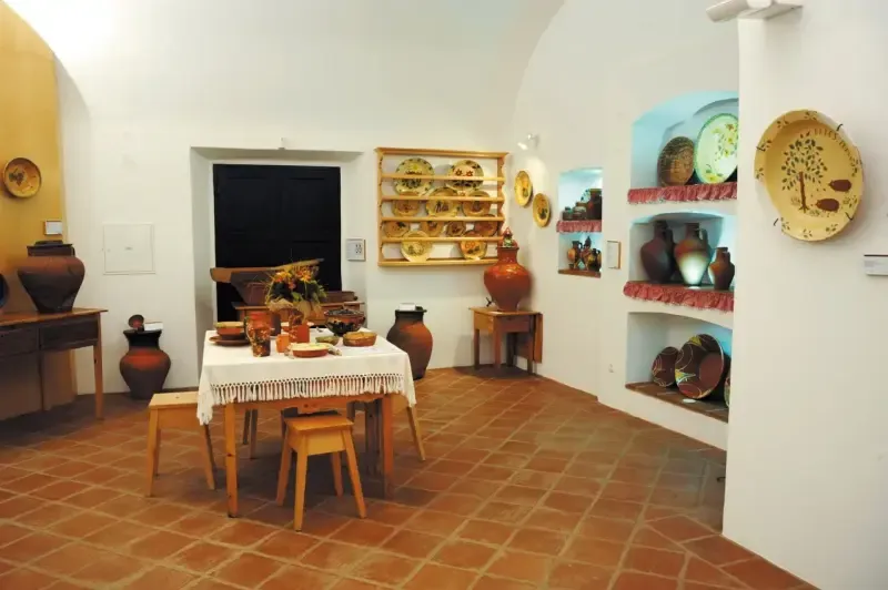 image 4 - Cerâmica e gastronomia local