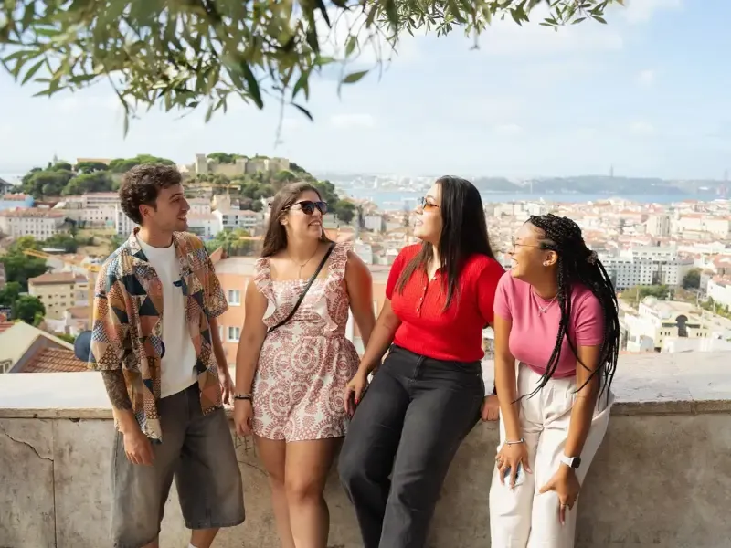 Explore Lisbon: Historic Neighborhoods and Inspiring Viewpoints - 2