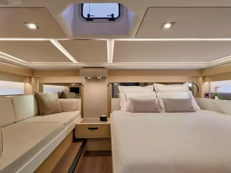 Jeanneau DB43 - Aluguer de Iate Privado - 3