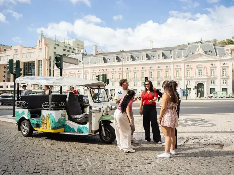 image 4 - Explore Lisbon: Historic Neighborhoods and Inspiring Viewpoints