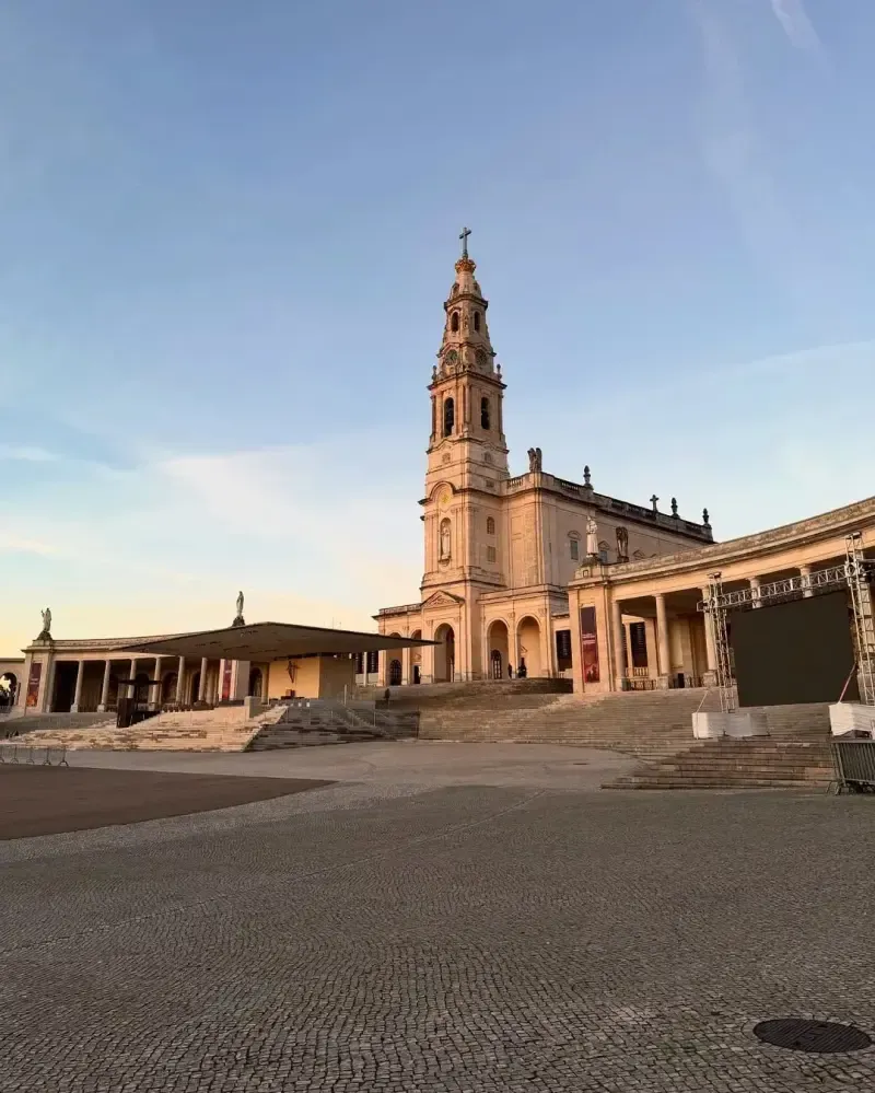 Visita guiada privada de dia inteiro a Fátima, Nazaré e Óbidos - Main
