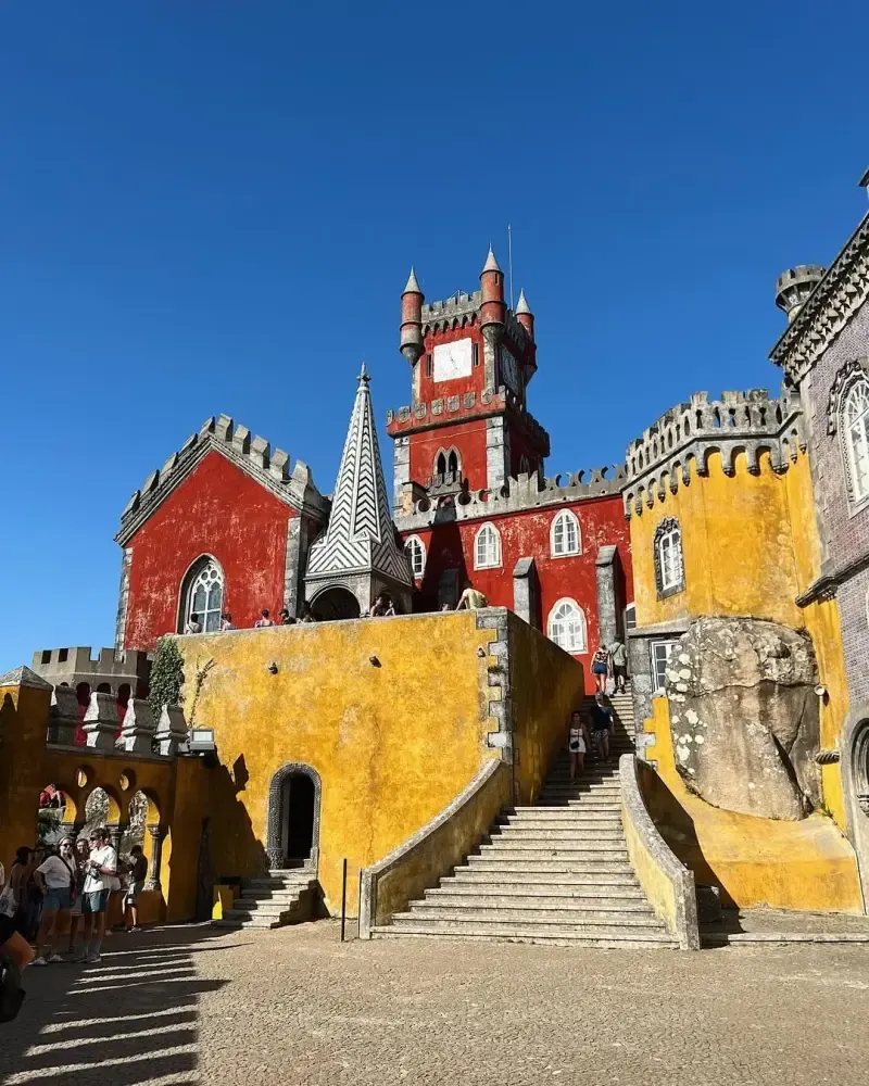 image 5 - Excursão privada de meio dia a Sintra com bilhetes incluídos para o Palácio da Pena.