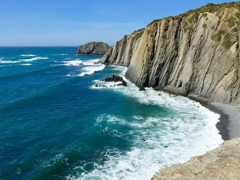 image 4 - Passeio panorâmico pelas falésias da costa oeste algarvia com um delicioso piquenique no final.