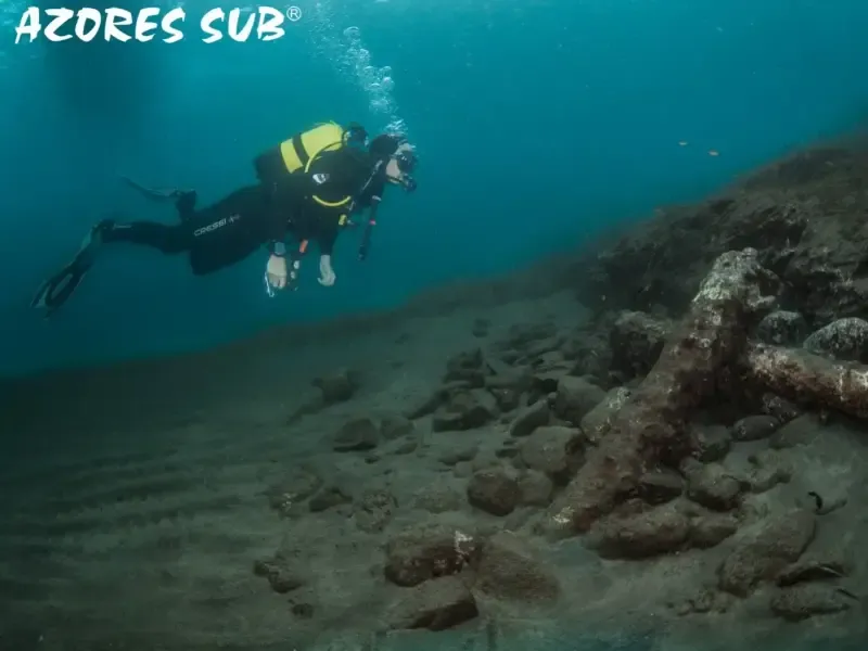 Experimente mergulhar em redor do Ilhéu Vila Franca do Campo, nos Açores. - 3