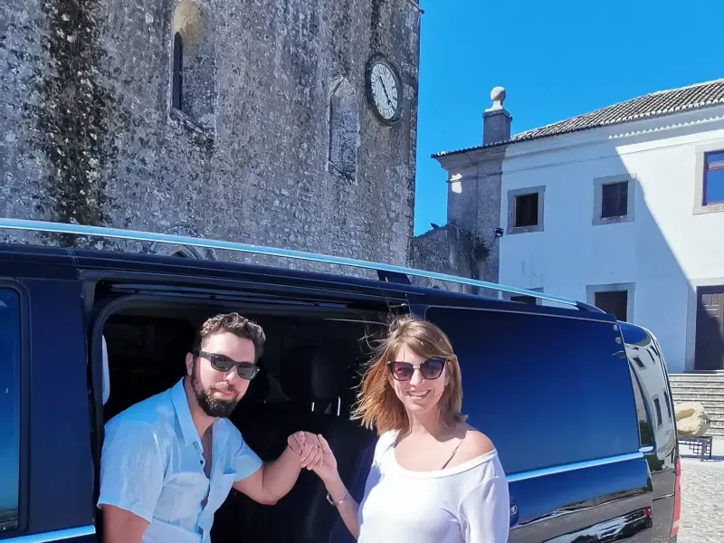 Visita privada a Arrábida: Castillo de Palmela, arte en azulejos y experiencia en bodega. - 3