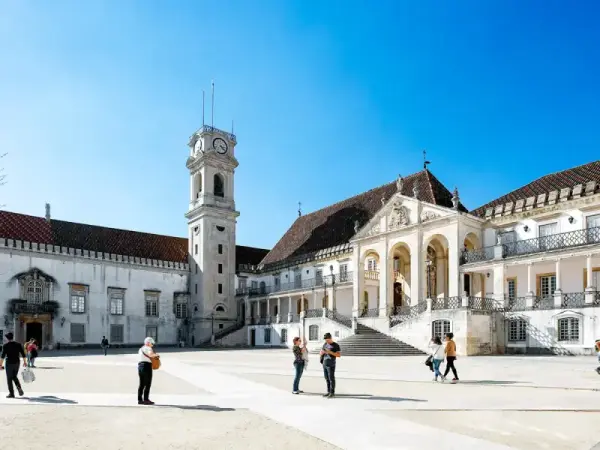Acceso exclusivo a la Biblioteca Joanina y a la Universidad de Coimbra: ¡Todas las entradas incluidas!