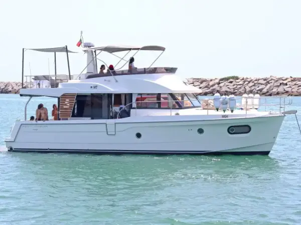 Luxury Yacht Charter - Beneteau ST48