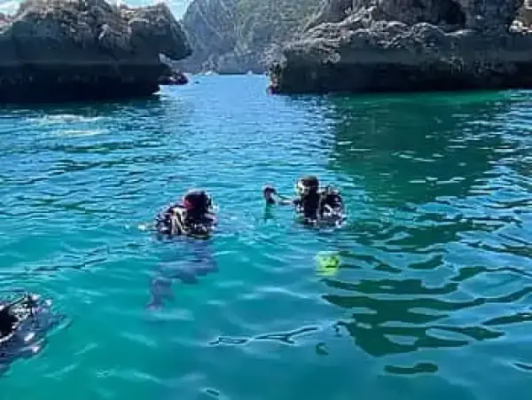 Mi primera inmersión de buceo en el océano desde Albufeira