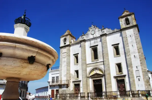 Tour de vinos y patrimonio de Évora
