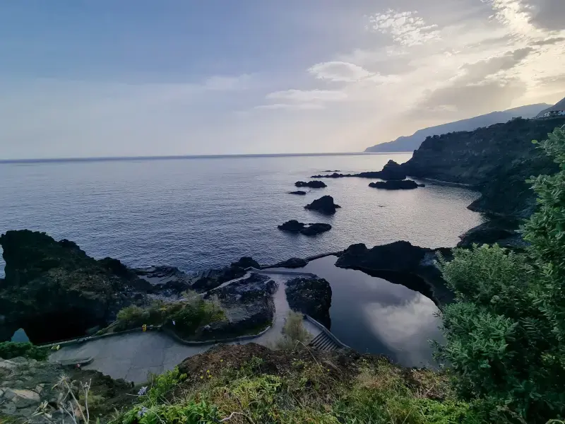 Excursión privada en jeep 4x4 de día completo a Madeira y Porto Moniz (hasta 5 personas).