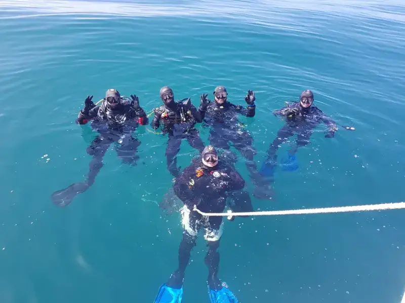 Beginner Scuba Diving Experience in Albufeira
